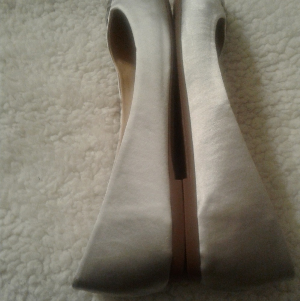 Flats - Picture 2 of 5